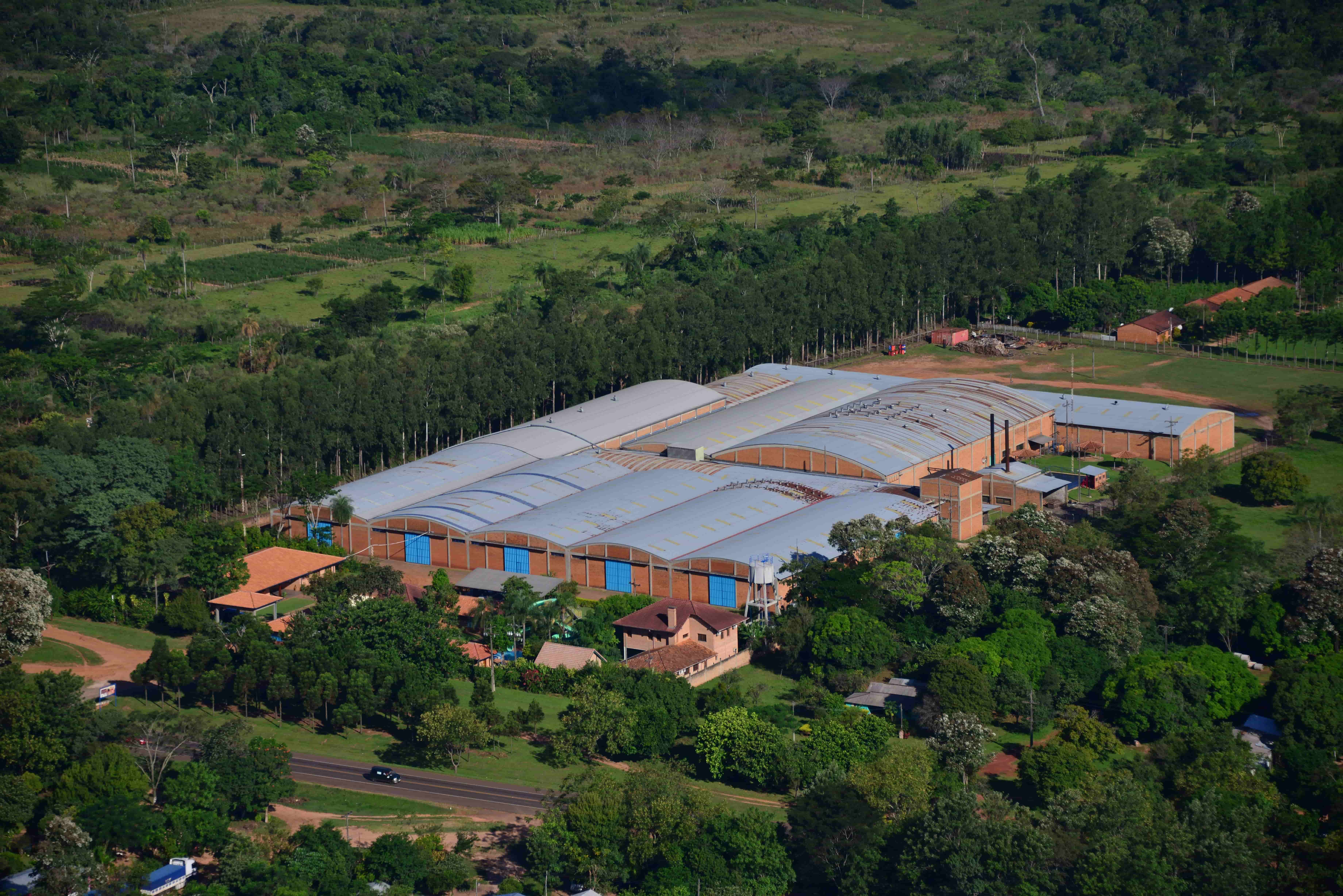 Proceso de fabricación en la planta industrial de INPA Paraguay